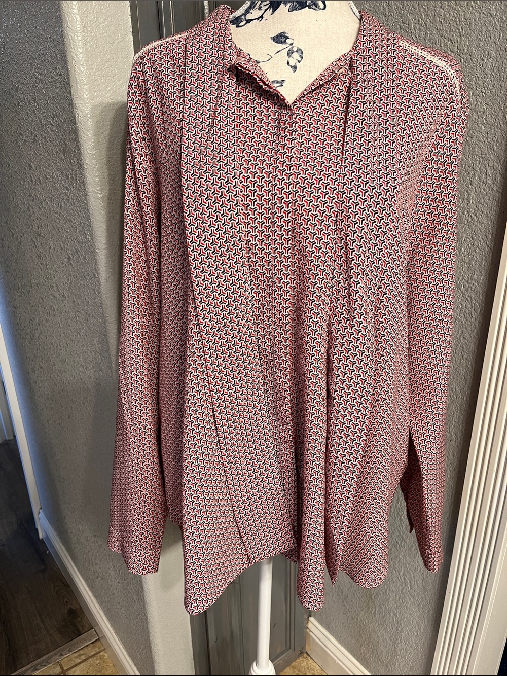 Banana Republic Pink Geometric Print Long Sleeve Blouse